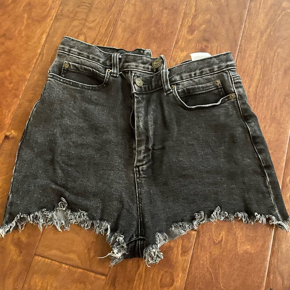 Ground Zero distressed asymmetrical short